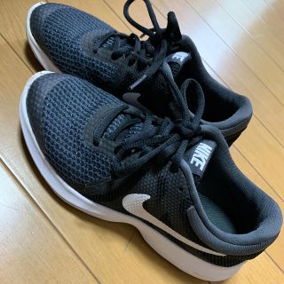 ナイキ(NIKE)のNIKE レボルーション　22.5(スニーカー)