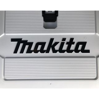 マキタ(Makita)の最終値下げ☆マキタ　インパクトドライバーフルセット　18v 3Ah☆(工具/メンテナンス)