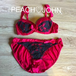 ピーチジョン(PEACH JOHN)の新品未使用♡ピーチジョン下着(ブラ&ショーツセット)