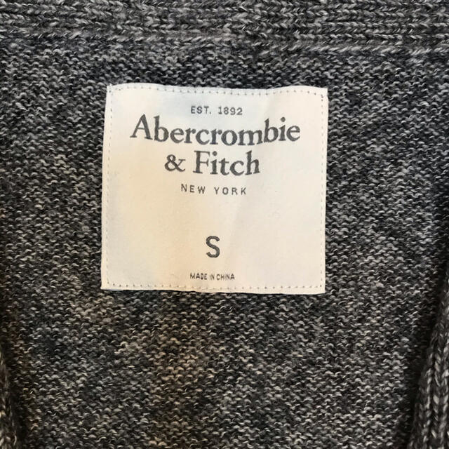 Abercrombie&Fitch(アバクロンビーアンドフィッチ)の【アバクロ】最終価格‼️ニット　セーター　カーディガン メンズのトップス(カーディガン)の商品写真
