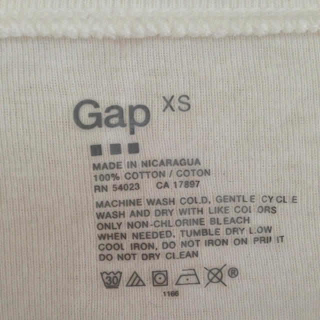 GAP(ギャップ)のGAP VネックロンTシャツ レディースのトップス(Tシャツ(長袖/七分))の商品写真