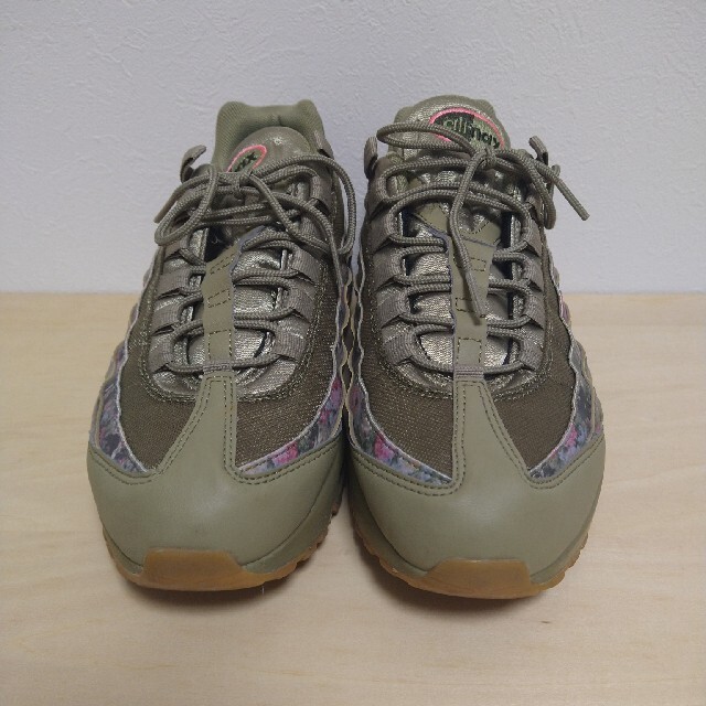 NIKE(ナイキ)の送料込☆お値下げ　Nike Air Max 95 Camo レディースの靴/シューズ(スニーカー)の商品写真