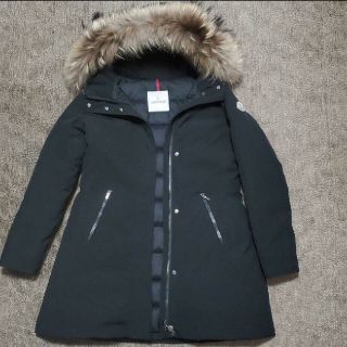 モンクレール(MONCLER)の稀少　MONCLER　ファー付きダウンコート　ブラック　14A 美品(ダウンコート)