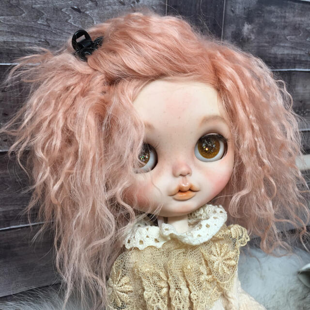 blythe_サーモンピンク✨w-116チベットラムフルスキンウィッグ