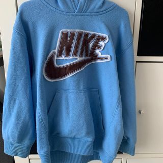 ナイキ(NIKE)のナイキ　パーカー　120(ジャケット/上着)