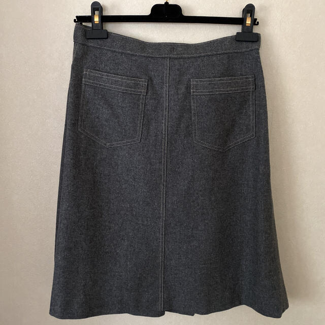 CHANEL(シャネル)のシャネルの上質でとても重宝でお洒落なスカート レディースのスカート(ひざ丈スカート)の商品写真