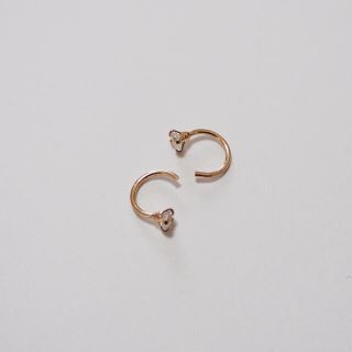 ハーフ　フープピアス(ピアス)