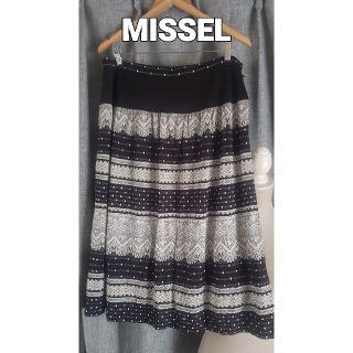 新品タグ付き　MISSEL 素敵なジャージスカート(ひざ丈スカート)