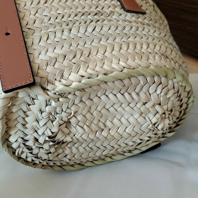 LOEWE(ロエベ)のロエベ x トトロ　かごバッグ　スモール　Ｓサイズ レディースのバッグ(かごバッグ/ストローバッグ)の商品写真
