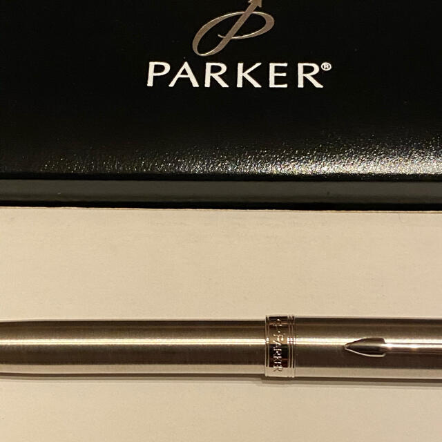 Parker(パーカー)の[送料無料]新品未使用パーカーボールペンソネットオリジナルssctbpシルバー インテリア/住まい/日用品の文房具(ペン/マーカー)の商品写真