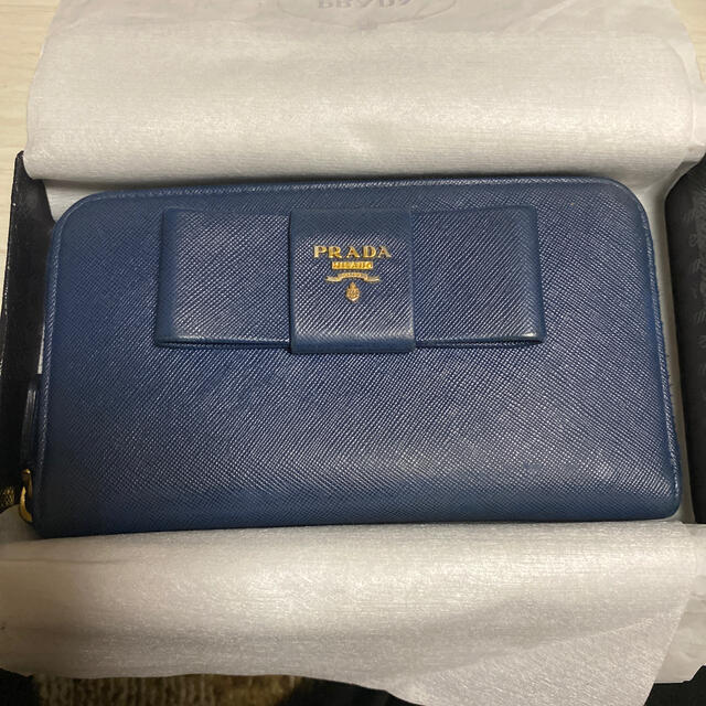 PRADA 長財布