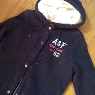 アバクロンビーアンドフィッチ(Abercrombie&Fitch)の値下げ！春から♡最終値下げ！かわいい♡アバクロのパーカー(パーカー)