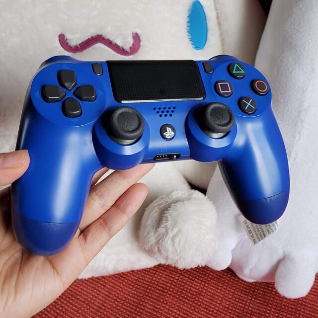 SONY(ソニー)のDualshock 4 PS4 コントローラー　純正品　美品　 エンタメ/ホビーのゲームソフト/ゲーム機本体(家庭用ゲーム機本体)の商品写真