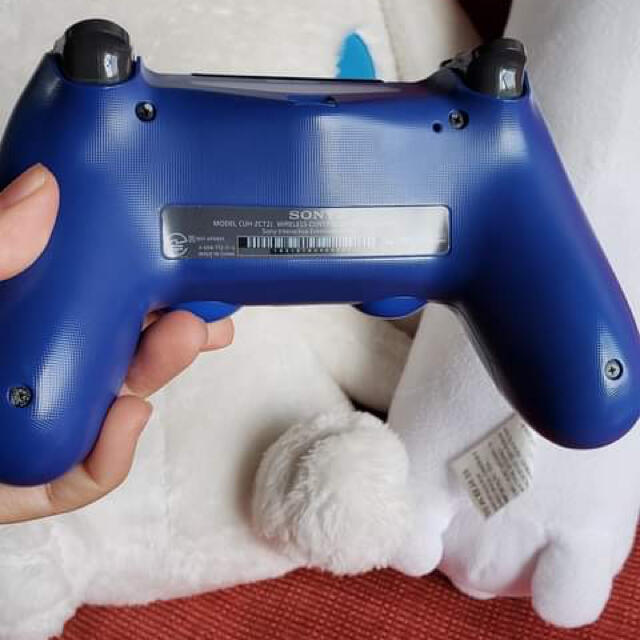 SONY(ソニー)のDualshock 4 PS4 コントローラー　純正品　美品　 エンタメ/ホビーのゲームソフト/ゲーム機本体(家庭用ゲーム機本体)の商品写真