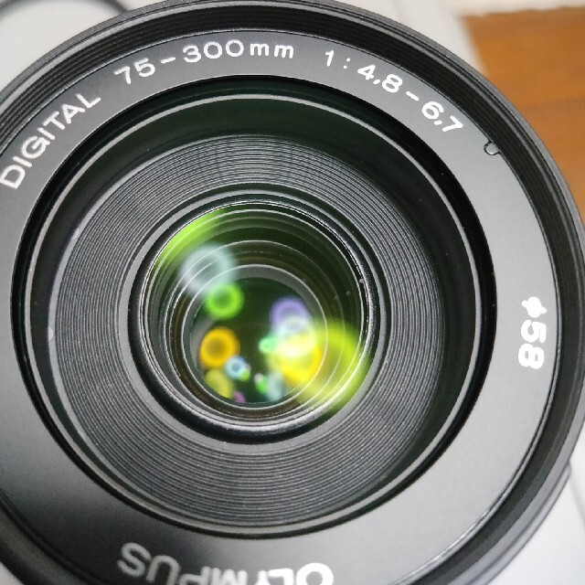 OLYMPUS(オリンパス)のM Zuiko 75-300mm F4.8-6.7 II スマホ/家電/カメラのカメラ(レンズ(ズーム))の商品写真