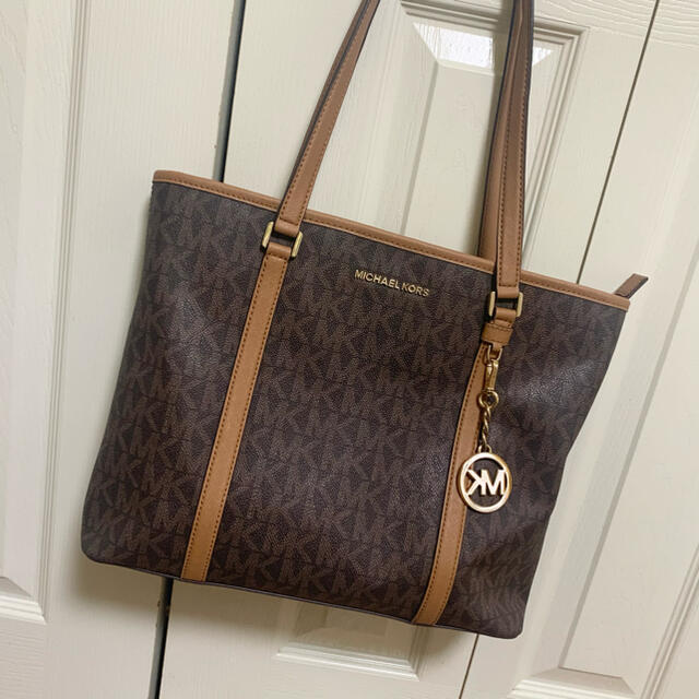 Michael Kors(マイケルコース)のMICHAEL KORS バッグ レディースのバッグ(ハンドバッグ)の商品写真