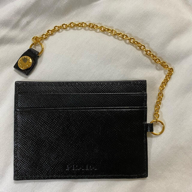 PRADA(プラダ)のcinnamon様専用 【PRADA】プラダ パスケース 定期入れ レディースのファッション小物(名刺入れ/定期入れ)の商品写真