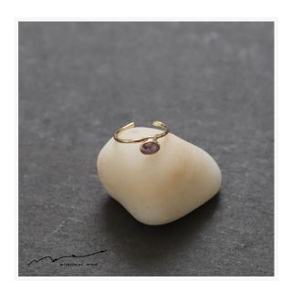 ヤエカ(YAECA)の【accessories mau】スターサファイア イヤーカフ(ピアス)