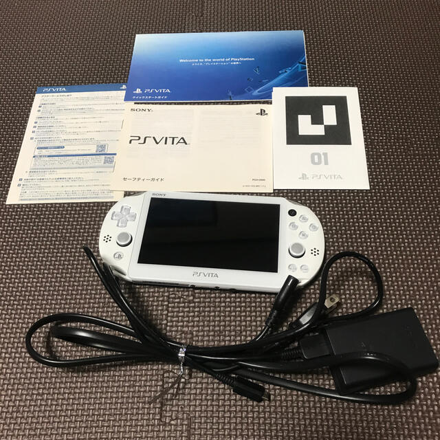 PSVITA 本体  ガンダムモデル  ガンダムソフト付き