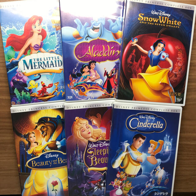 Disney(ディズニー)のディズニープリンセス　コンプリートBOX DVD エンタメ/ホビーのDVD/ブルーレイ(アニメ)の商品写真