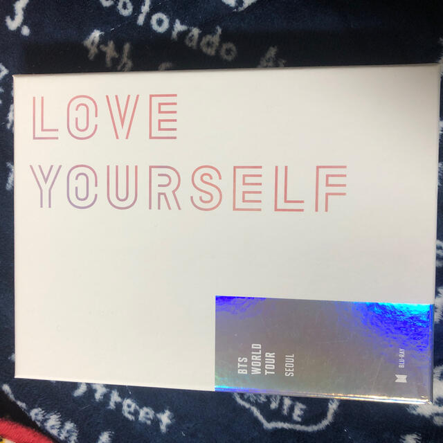 防弾少年団(BTS)(ボウダンショウネンダン)のBTS LOVE YOURSELF DVD エンタメ/ホビーのCD(K-POP/アジア)の商品写真