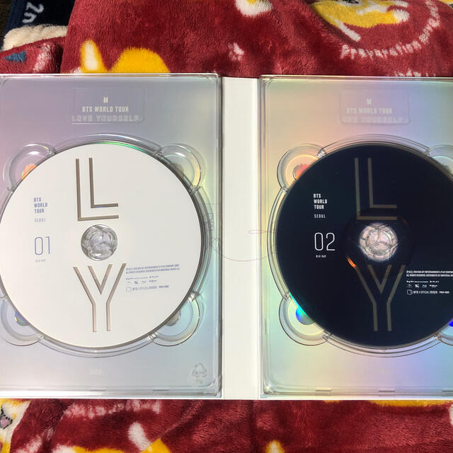 防弾少年団(BTS)(ボウダンショウネンダン)のBTS LOVE YOURSELF DVD エンタメ/ホビーのCD(K-POP/アジア)の商品写真