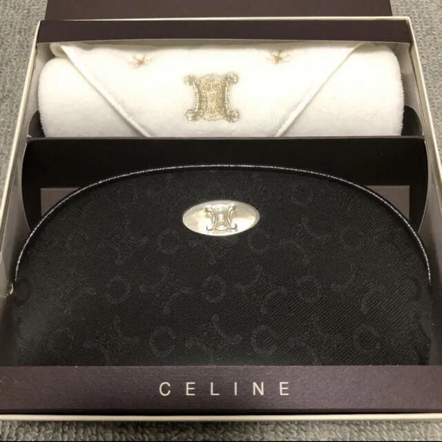 celine(セリーヌ)の【新品】セリーヌ　ポーチ　ハンカチ　セット レディースのファッション小物(ポーチ)の商品写真