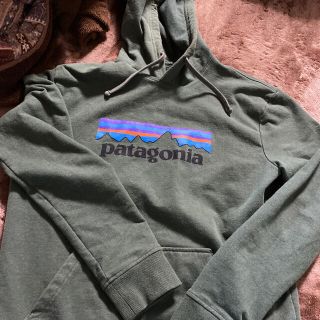 パタゴニア(patagonia)のpatagonia パーカー(パーカー)