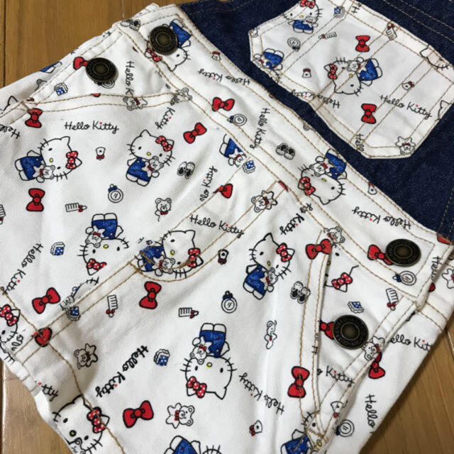 ハローキティ(ハローキティ)の【美品】キティーちゃんワンピース キッズ/ベビー/マタニティのベビー服(~85cm)(ワンピース)の商品写真