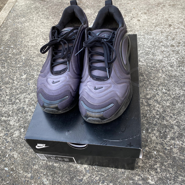 NIKE(ナイキ)のAIRMAX720 BLACK メンズの靴/シューズ(スニーカー)の商品写真