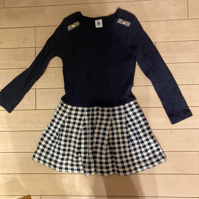 PETIT BATEAU(プチバトー)のプチバトー　ワンピース　116cm キッズ/ベビー/マタニティのキッズ服女の子用(90cm~)(ワンピース)の商品写真