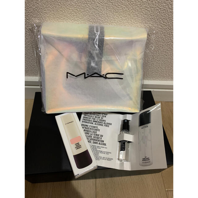 MAC(マック)のMACノベルティポーチ&サンプル&ギフトボックスセット レディースのファッション小物(ポーチ)の商品写真