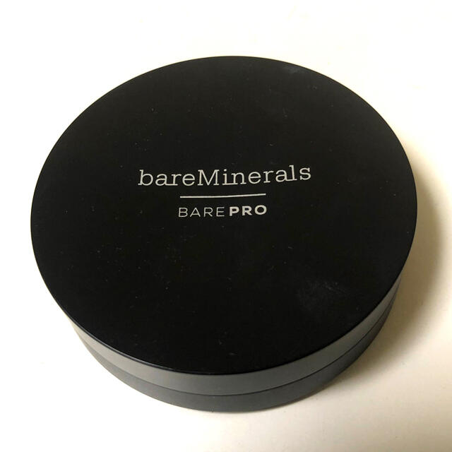 bareMinerals(ベアミネラル)のベアプロ パウダー ファンデーション 10g  SPF15・PA++  キャメル コスメ/美容のベースメイク/化粧品(ファンデーション)の商品写真