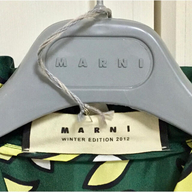 新品・タグ付き】MARNI マルニ ポルトガル製 シルクワンピース - ひざ
