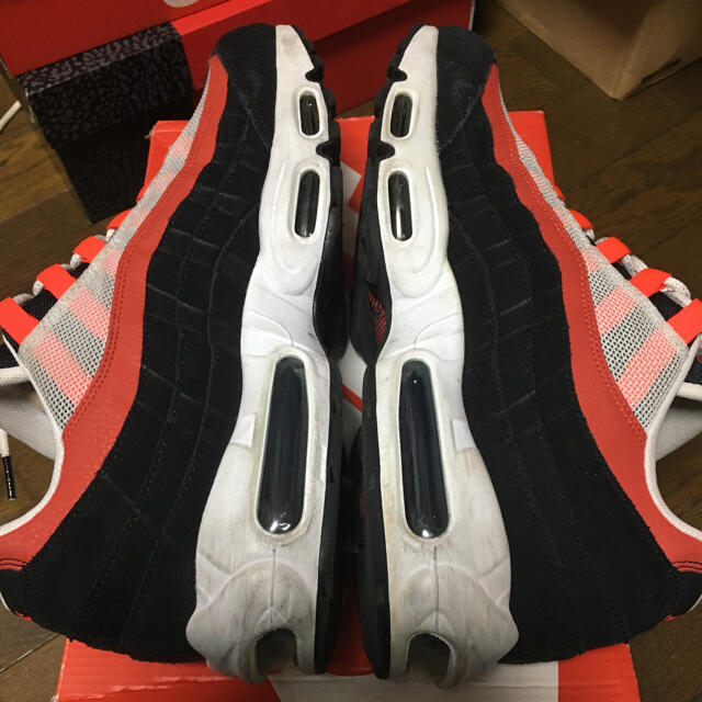 NIKE(ナイキ)のNIKE AIR MAX 95 ESSENTIAL 人気カラー 28.5cm メンズの靴/シューズ(スニーカー)の商品写真