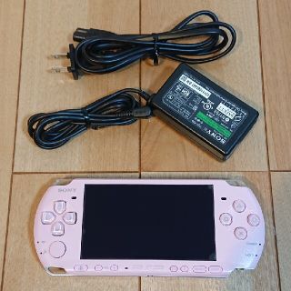 プレイステーションポータブル(PlayStation Portable)の【ゆうたさん様専用】PSP3000    AC&４GBメモステ付(携帯用ゲーム機本体)