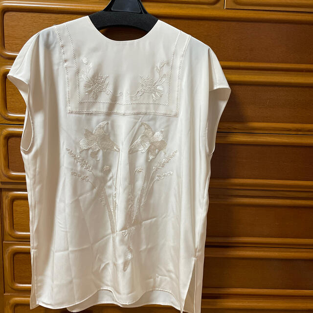 mame(マメ)のmame Embroidered French Sleeve Tunic   レディースのトップス(チュニック)の商品写真