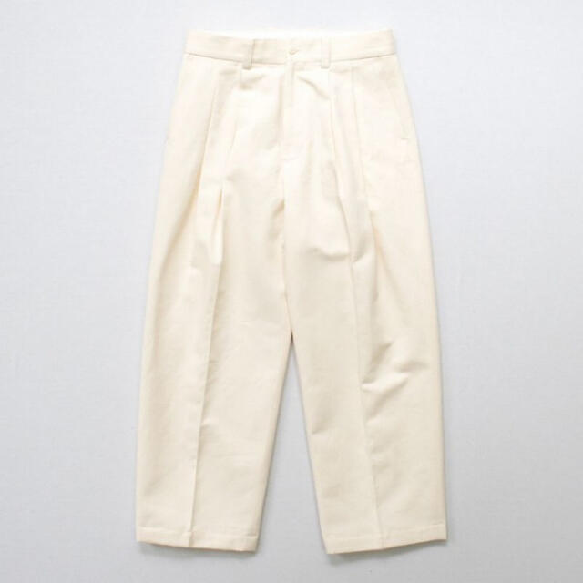 COMOLI(コモリ)のstein WIDE STRAIGHT TROUSERS・-minus メンズのパンツ(スラックス)の商品写真