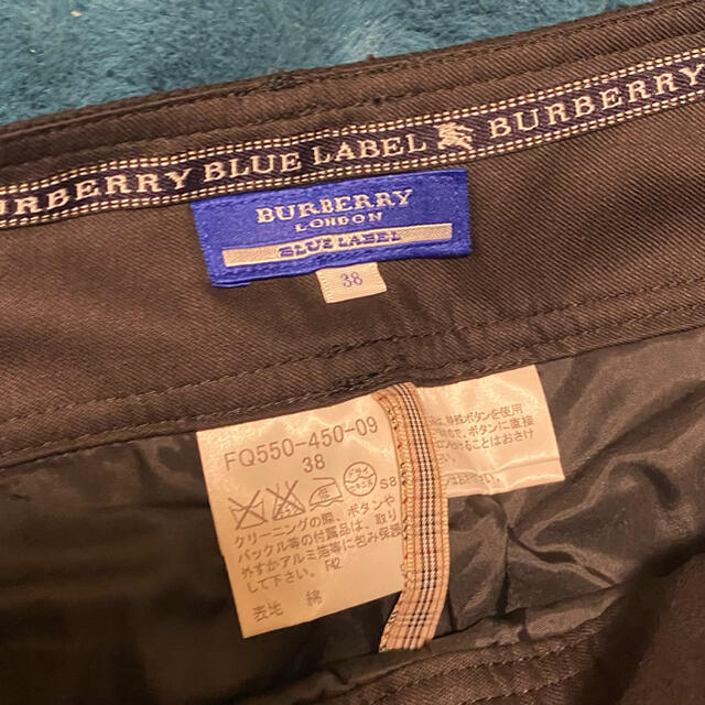 BURBERRY BLUE LABEL(バーバリーブルーレーベル)のバーバリー　ブルーレーベル　パンツ　黒 レディースのパンツ(その他)の商品写真