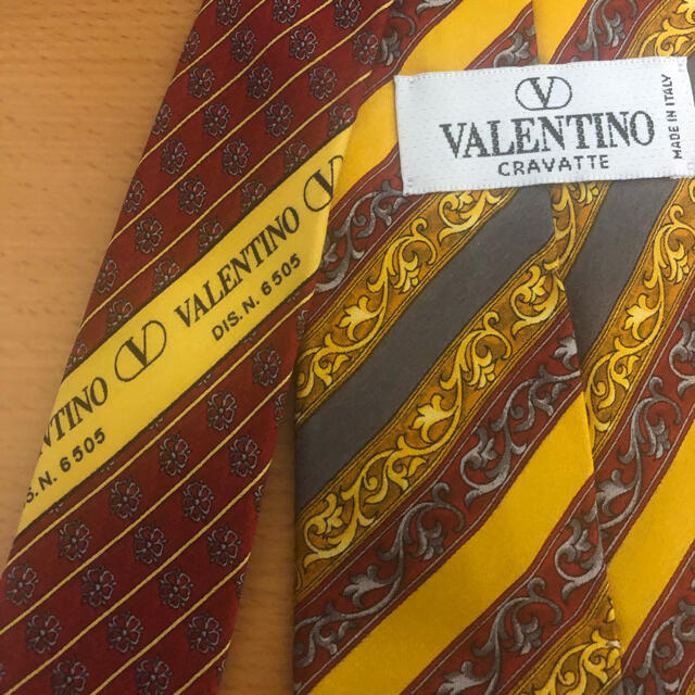VALENTINO(ヴァレンティノ)の最終お値下げ！Valentino ネクタイ シルク100% メンズのファッション小物(ネクタイ)の商品写真