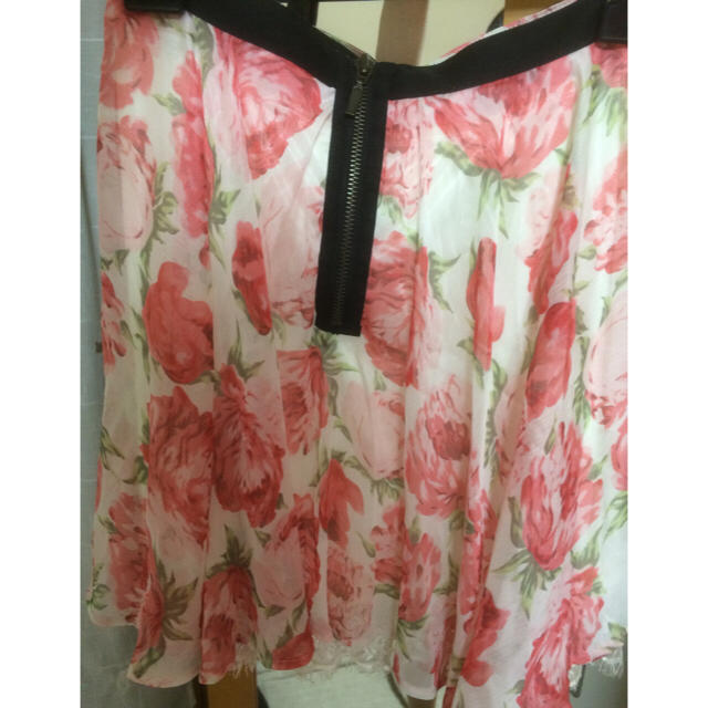 MERCURYDUO(マーキュリーデュオ)のMERCURYDUO花柄スカート レディースのスカート(ミニスカート)の商品写真