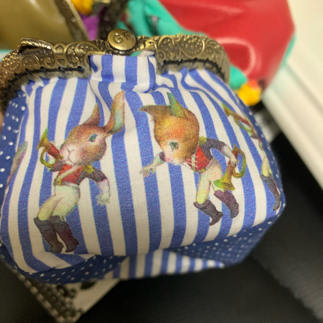 アヒル玉ポーチ そら色♡ジョリーフルール  マイリトルテイラー✖️リバティ ハンドメイドのファッション小物(財布)の商品写真