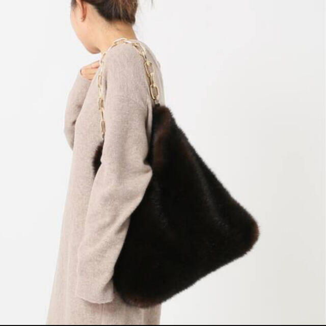 DEUXIEME CLASSE(ドゥーズィエムクラス)のDeuxieme Classe アー ポワン ウテセFAKE FUR BAG レディースのバッグ(ショルダーバッグ)の商品写真