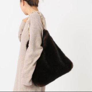 ドゥーズィエムクラス(DEUXIEME CLASSE)のDeuxieme Classe アー ポワン ウテセFAKE FUR BAG(ショルダーバッグ)