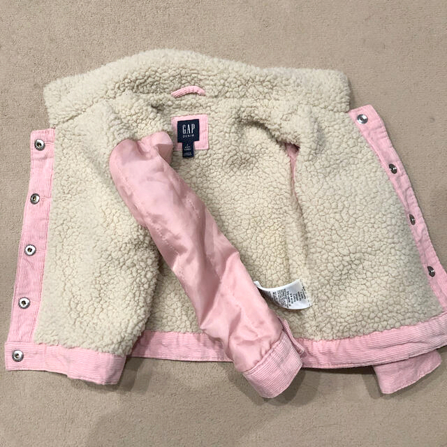 GAP(ギャップ)の未使用　GAP 中綿デニムジャケット　限定値下げ3800円→3000円 キッズ/ベビー/マタニティのキッズ服女の子用(90cm~)(ジャケット/上着)の商品写真