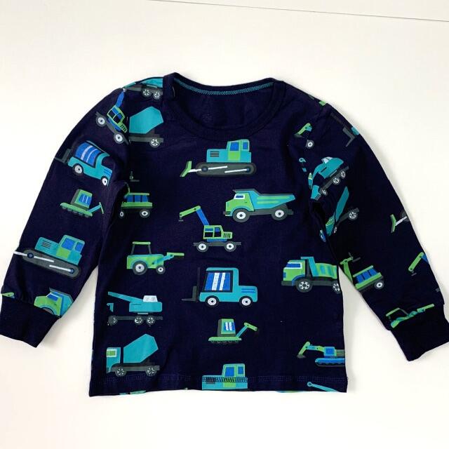 【新品】トップス Tシャツ 90cm 車柄 トラック 男の子 キッズ 子供服 キッズ/ベビー/マタニティのキッズ服男の子用(90cm~)(Tシャツ/カットソー)の商品写真