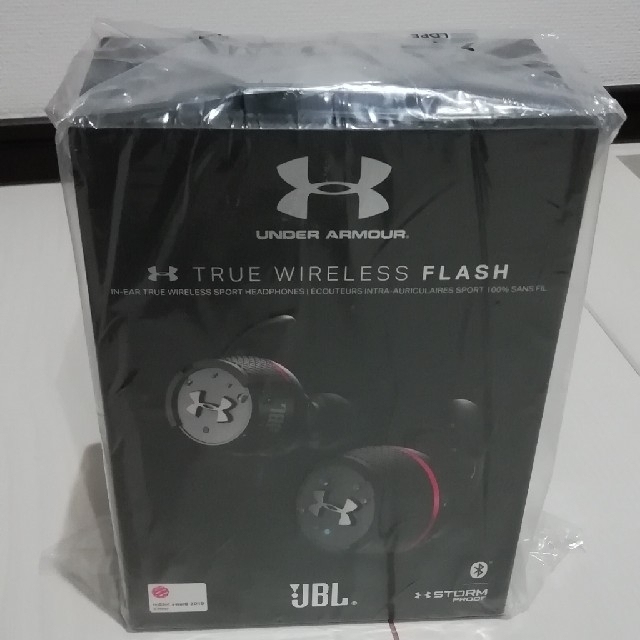 UNDER ARMOUR(アンダーアーマー)のアンダーアーマー イヤホン JBL TRUE WIRELESS FLASH スマホ/家電/カメラのオーディオ機器(ヘッドフォン/イヤフォン)の商品写真