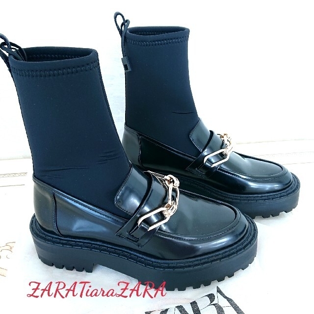 ZARA(ザラ)の新品未使用 ZARA ザラ フラットソックススタイルローファー 35 レディースの靴/シューズ(ローファー/革靴)の商品写真