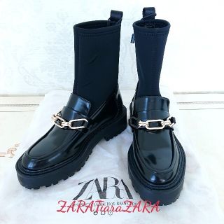 ザラ(ZARA)の新品未使用 ZARA ザラ フラットソックススタイルローファー 35(ローファー/革靴)