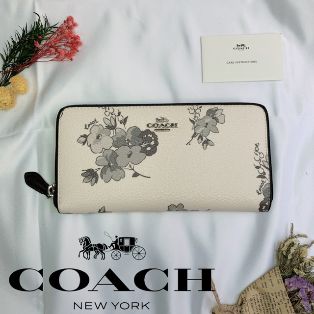 柄デザイン花柄美品 COACH 長財布 ブラック+ホワイトフラワーデザイン